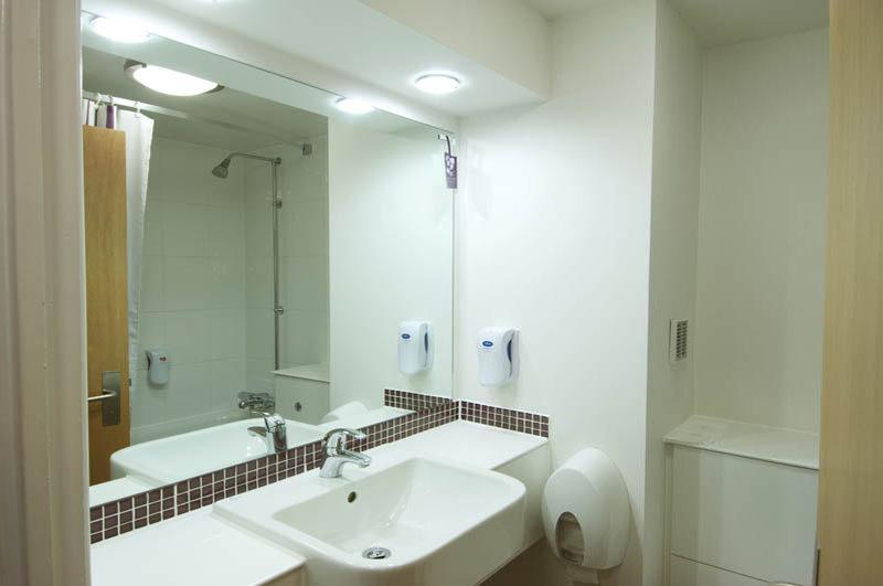 Premier Inn Edinburgh A1 - Newcraighall Экстерьер фото