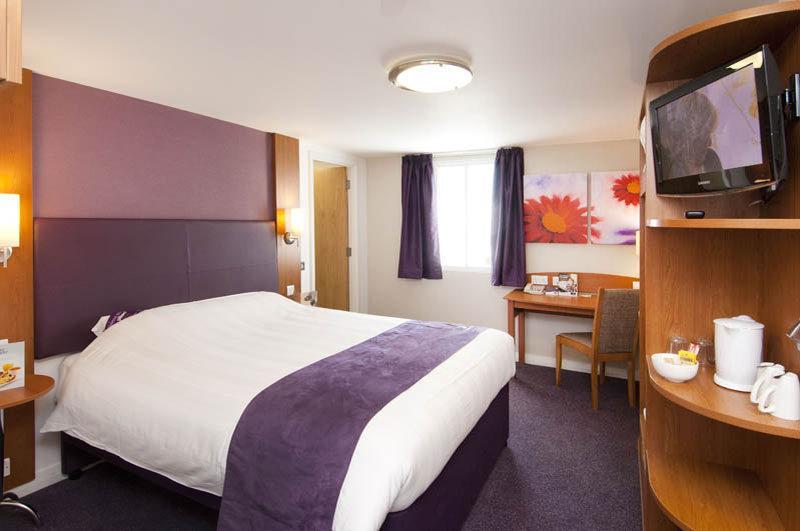 Premier Inn Edinburgh A1 - Newcraighall Экстерьер фото