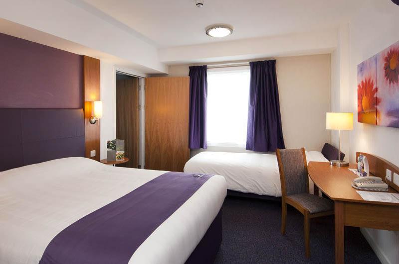 Premier Inn Edinburgh A1 - Newcraighall Экстерьер фото